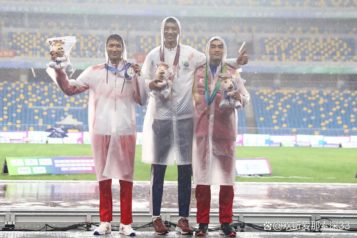 1xBit体育视频-沙特球队在亚冠比赛中突围出击