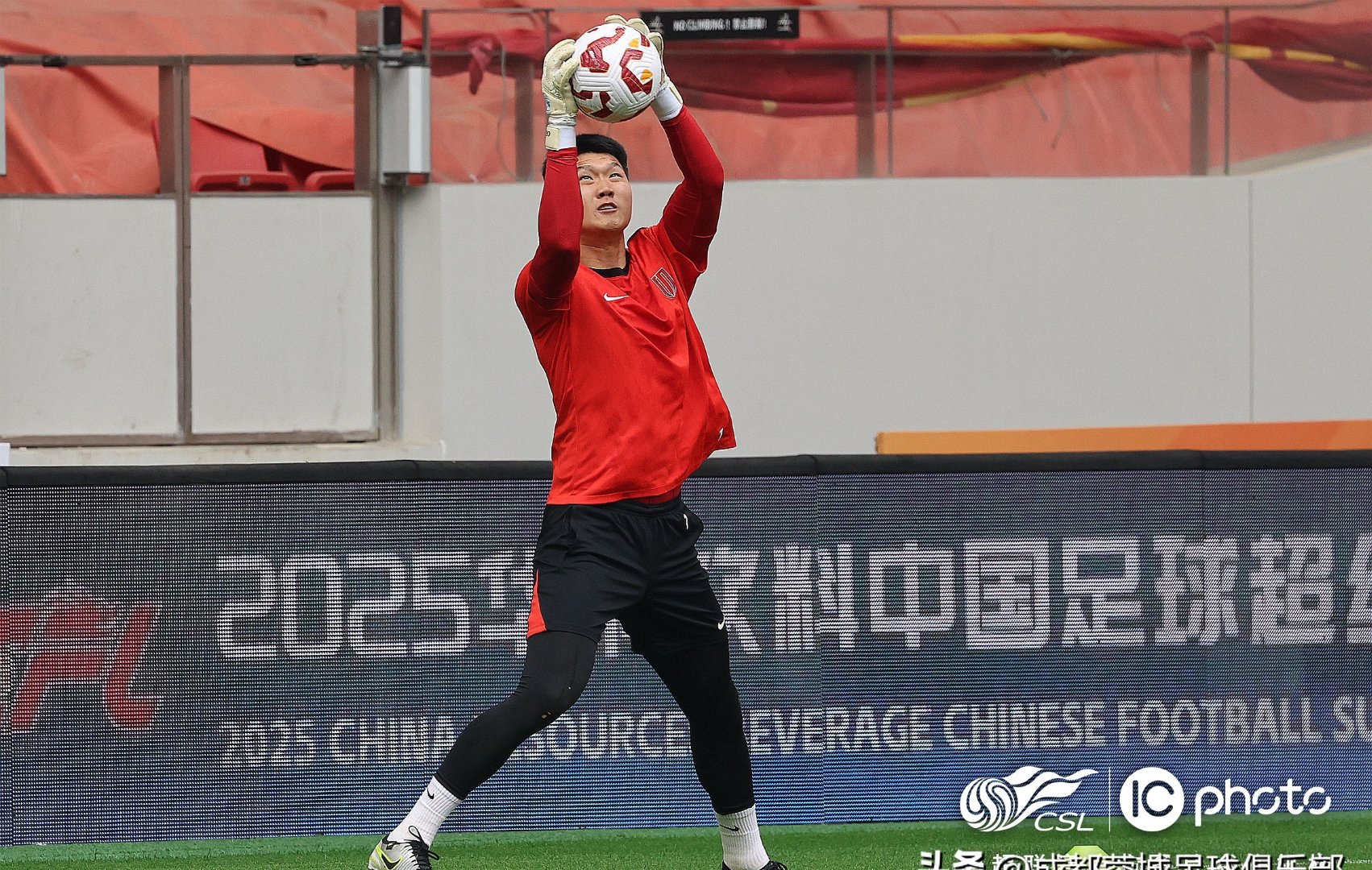 上港主帅盛赞球队表现，信心满满迎接下一场挑战的简单介绍