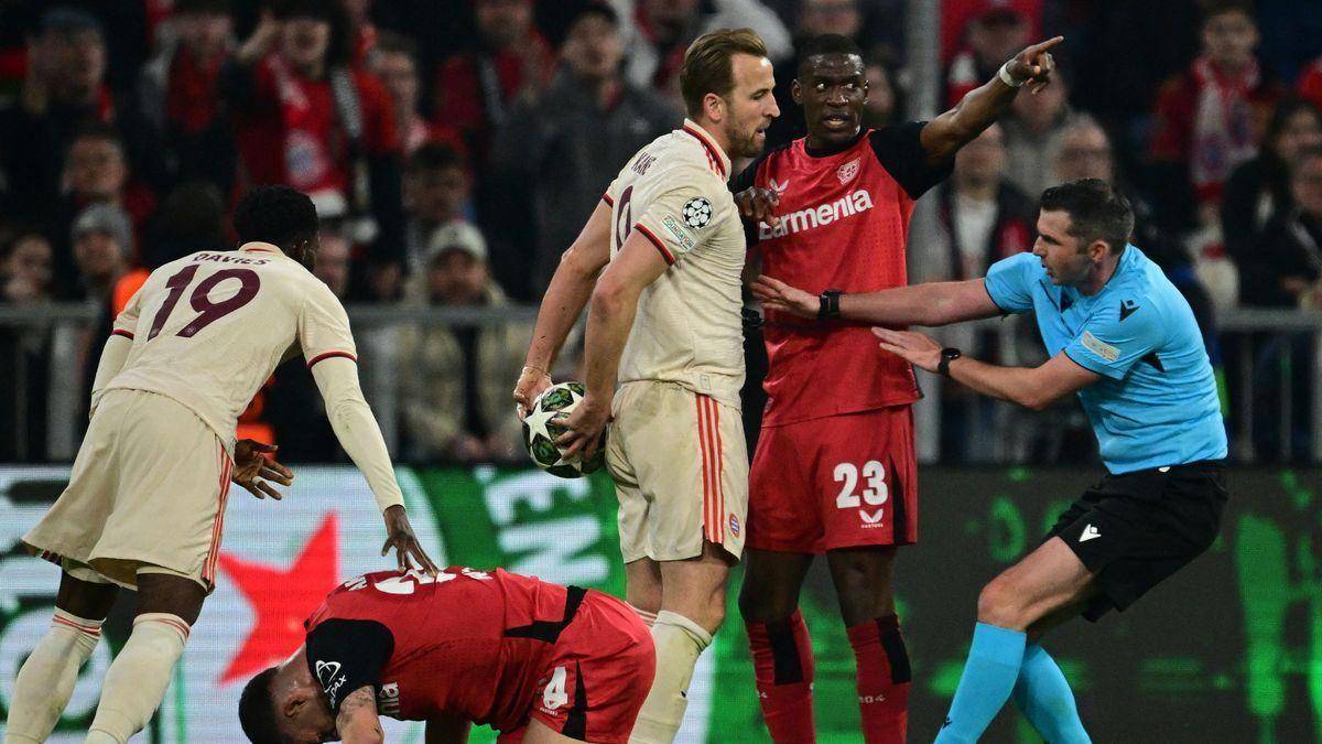 包含勒沃库森球星表现出色，助球队逆转胜利的词条