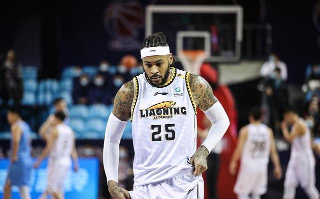 1xBit体育app下载-俄罗斯超级联赛篮球赛场上热闹非凡