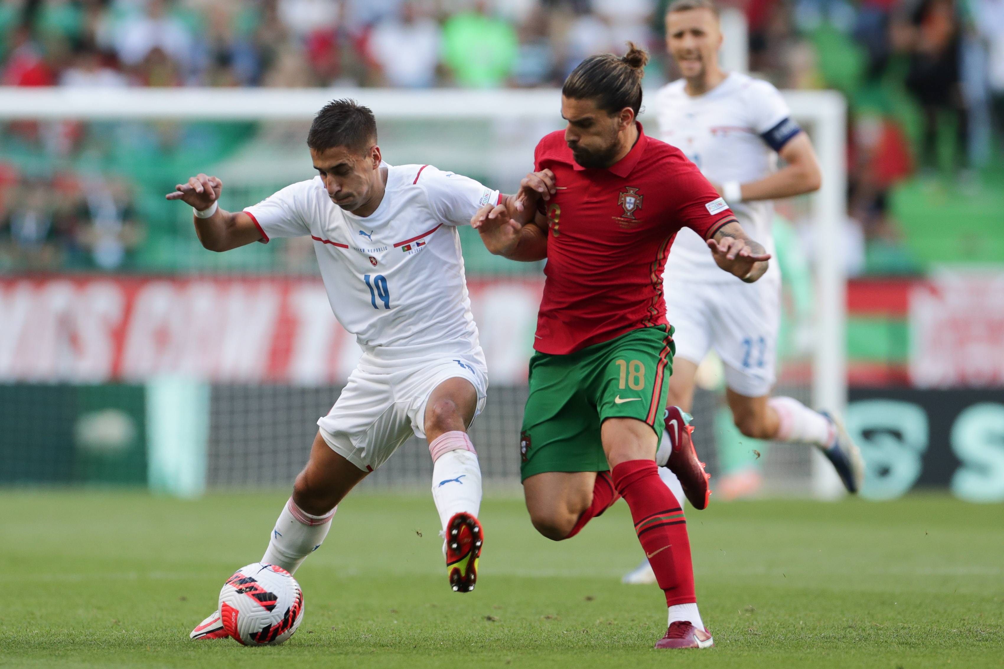 1xBit体育活动-捷克队在比赛中展现出色表现,战胜对手