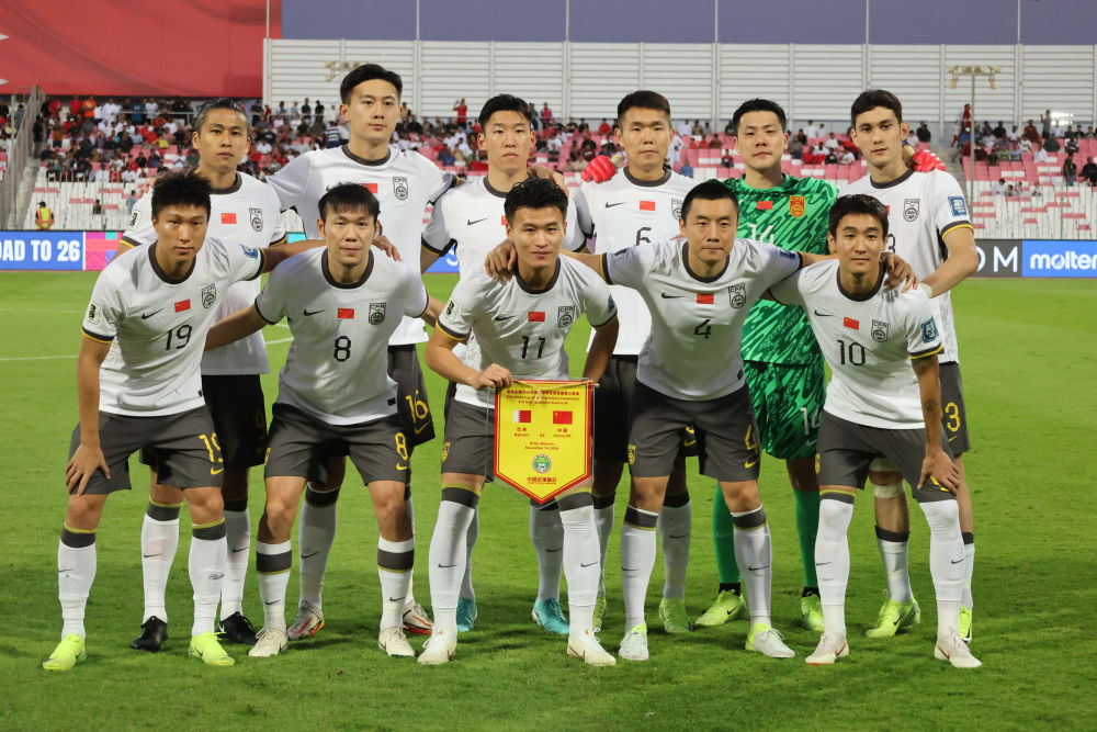 1xBit体育平台-中国足球队出征国际比赛,备受瞩目