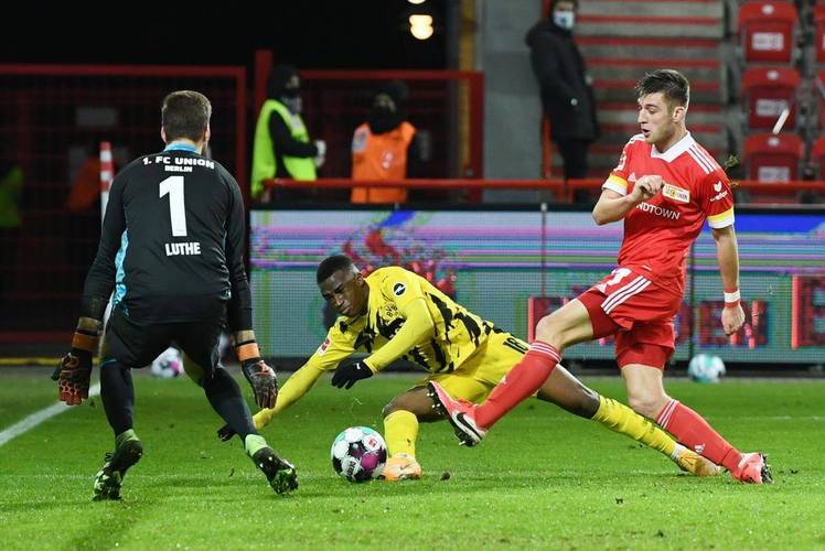 波鸿遭遇近期连败，球队现状堪忧