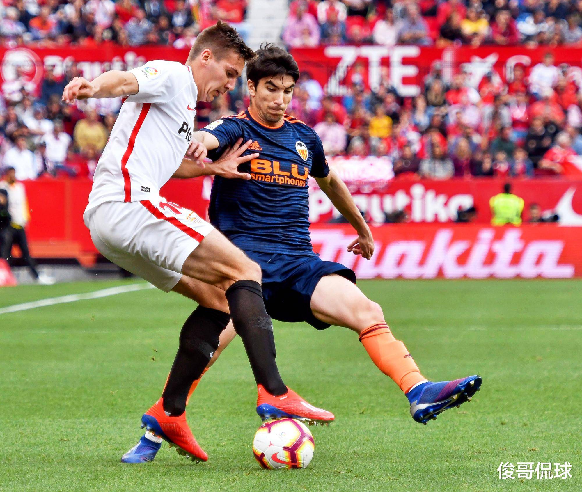 沃尔夫斯堡逆袭成功，夺得关键胜利