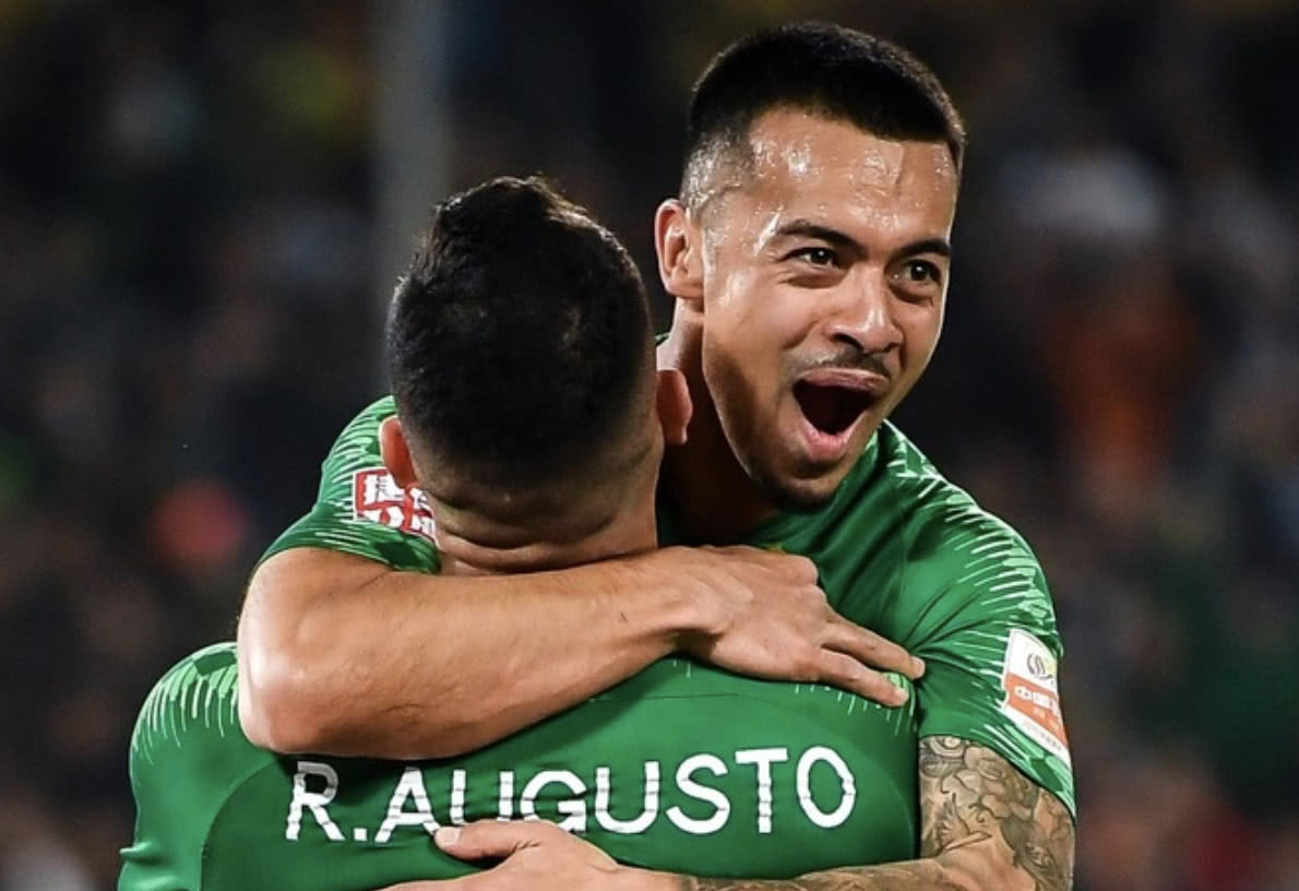 球队争夺荣誉展翅翱翔，对决精彩纷呈