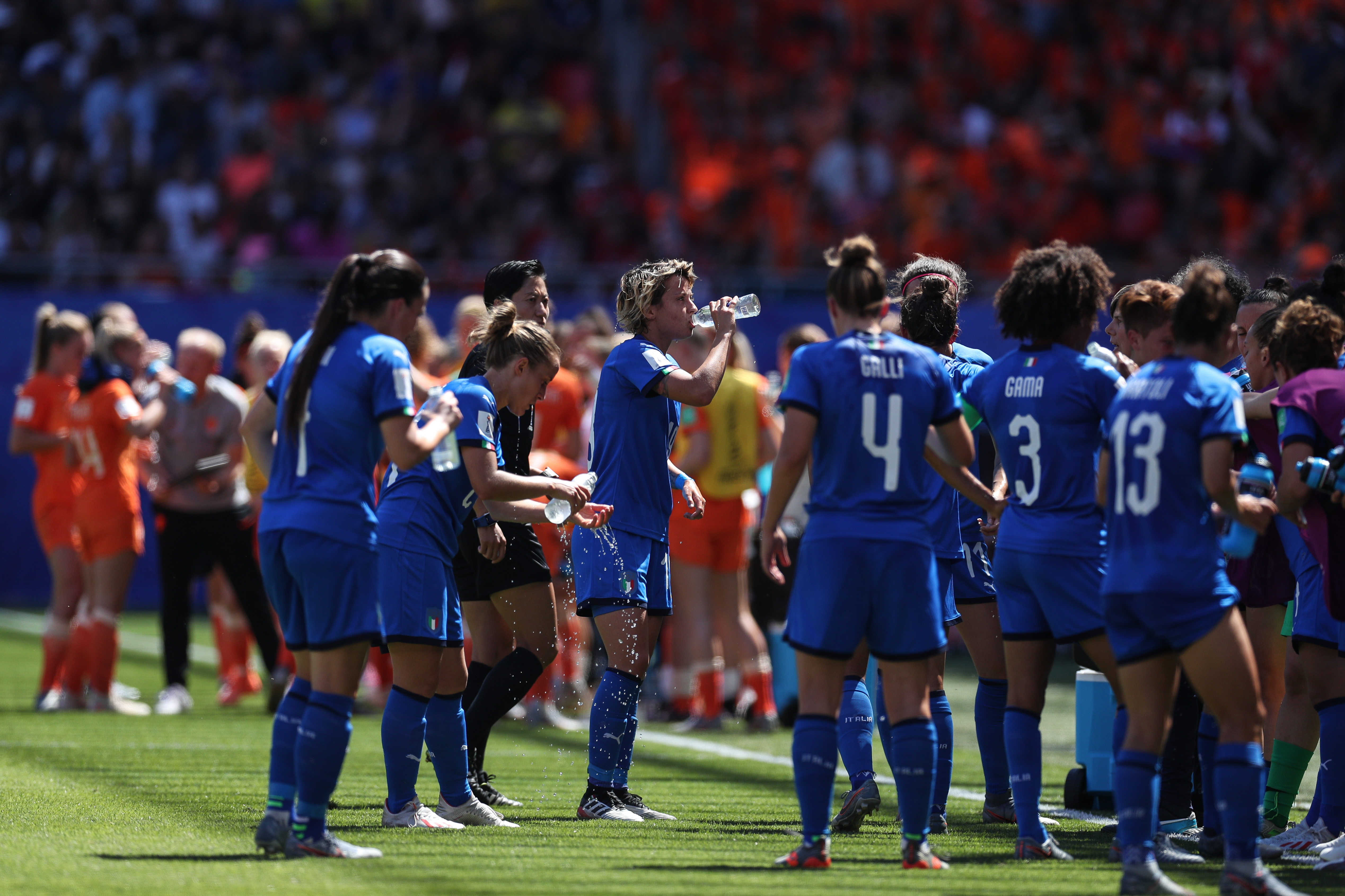 瓦朗谢纳客场失误，球队努力调整备战下一场的简单介绍