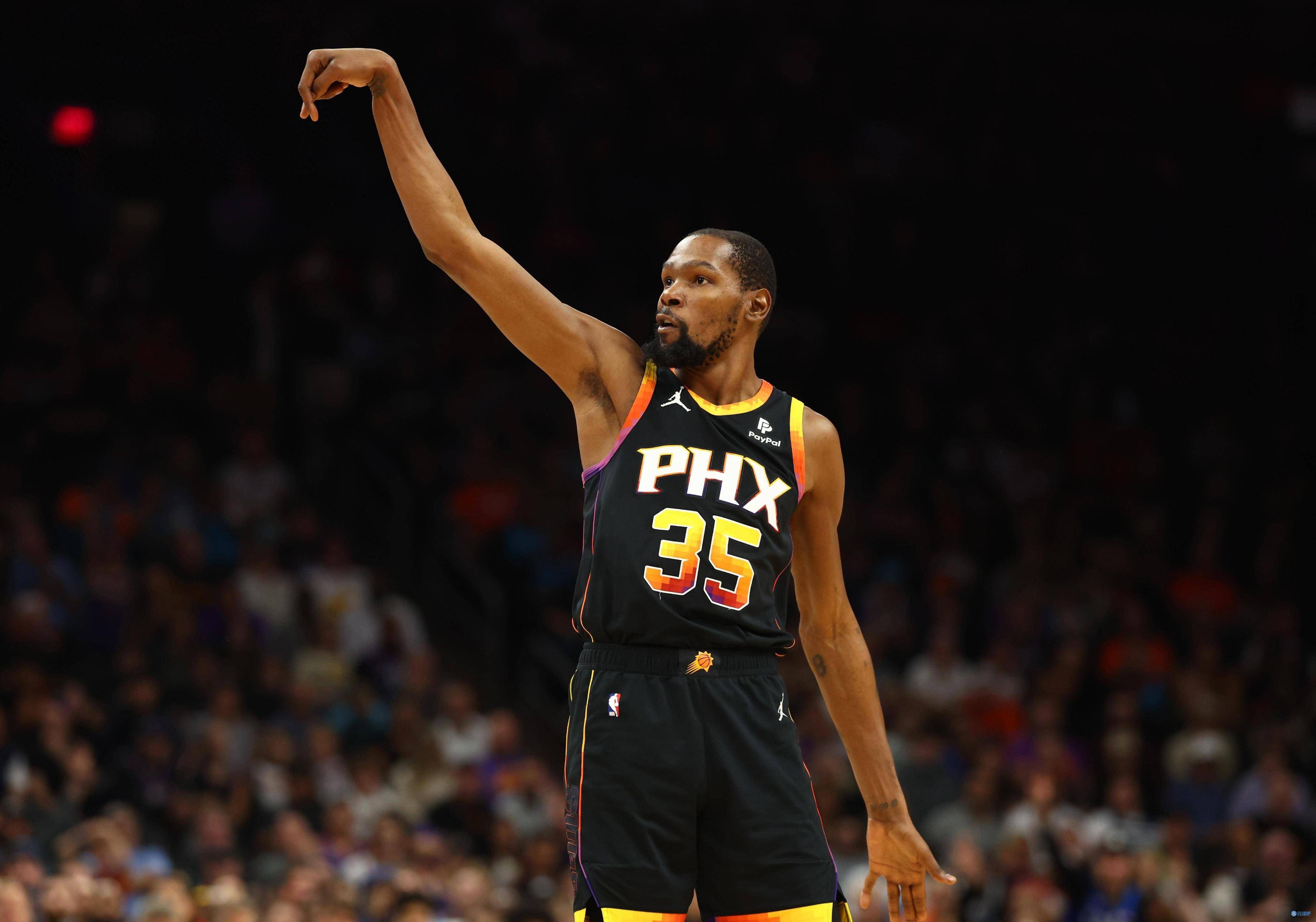 1xBit体育网站入口-关于澳洲明星球员在亚洲篮球赛场上表现出色，成为焦点的信息