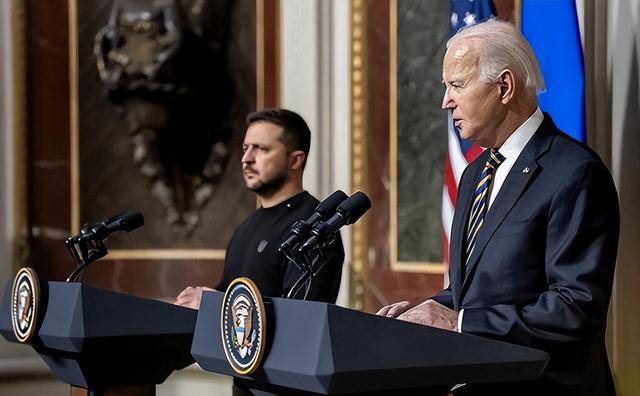 雄鹿队遭遇困境,需全队努力逆转局势 雄鹿队遭遇困境,需全队努力逆转局势