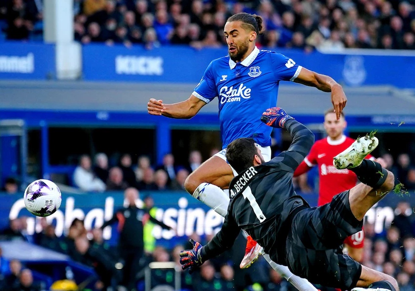 利物浦击败埃弗顿实现争冠目标